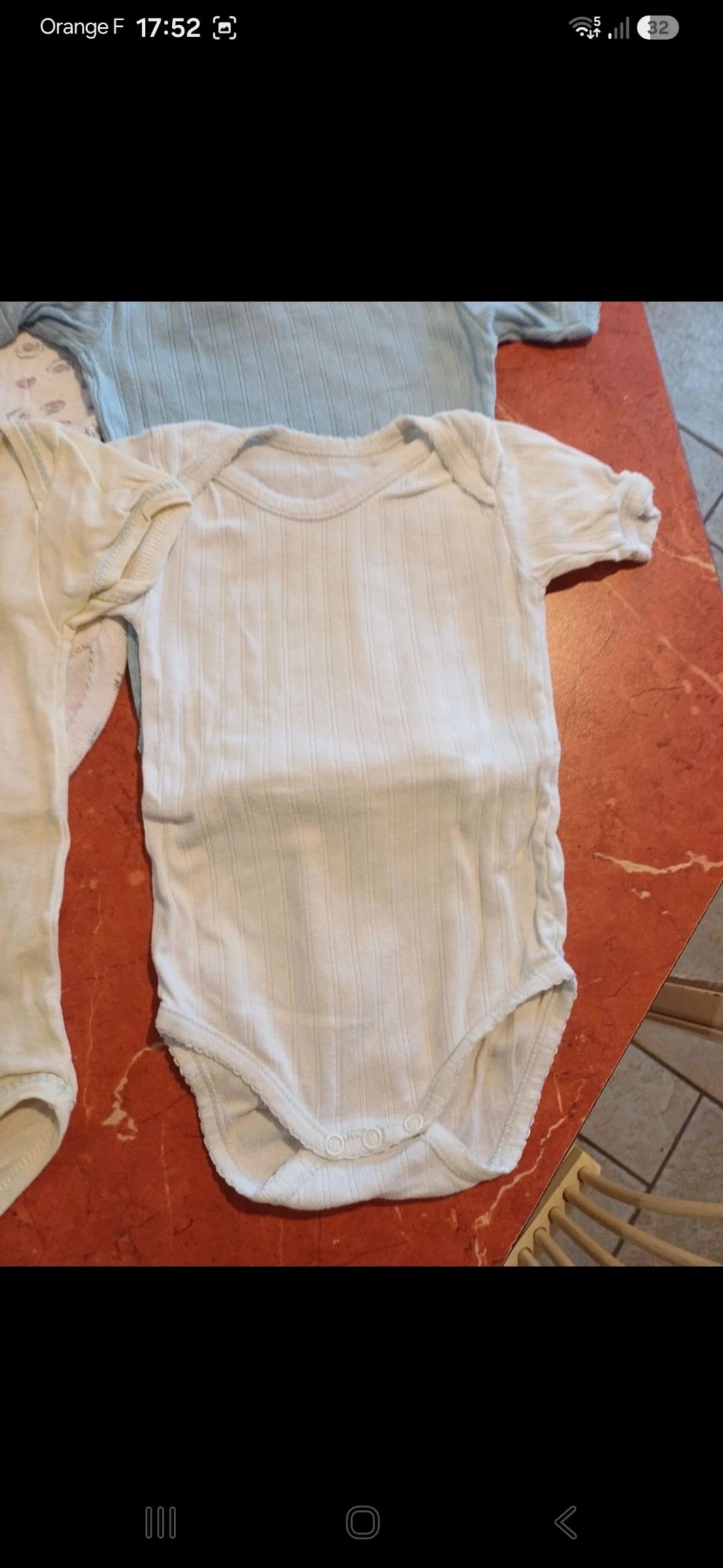 Lot van 4 babyrompertjes maat 12 maanden – photo 3